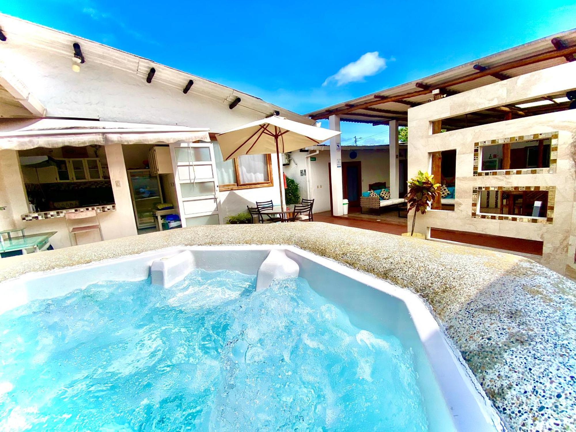 Hotel Zurisadai Puerto Ayora  Exteriér fotografie