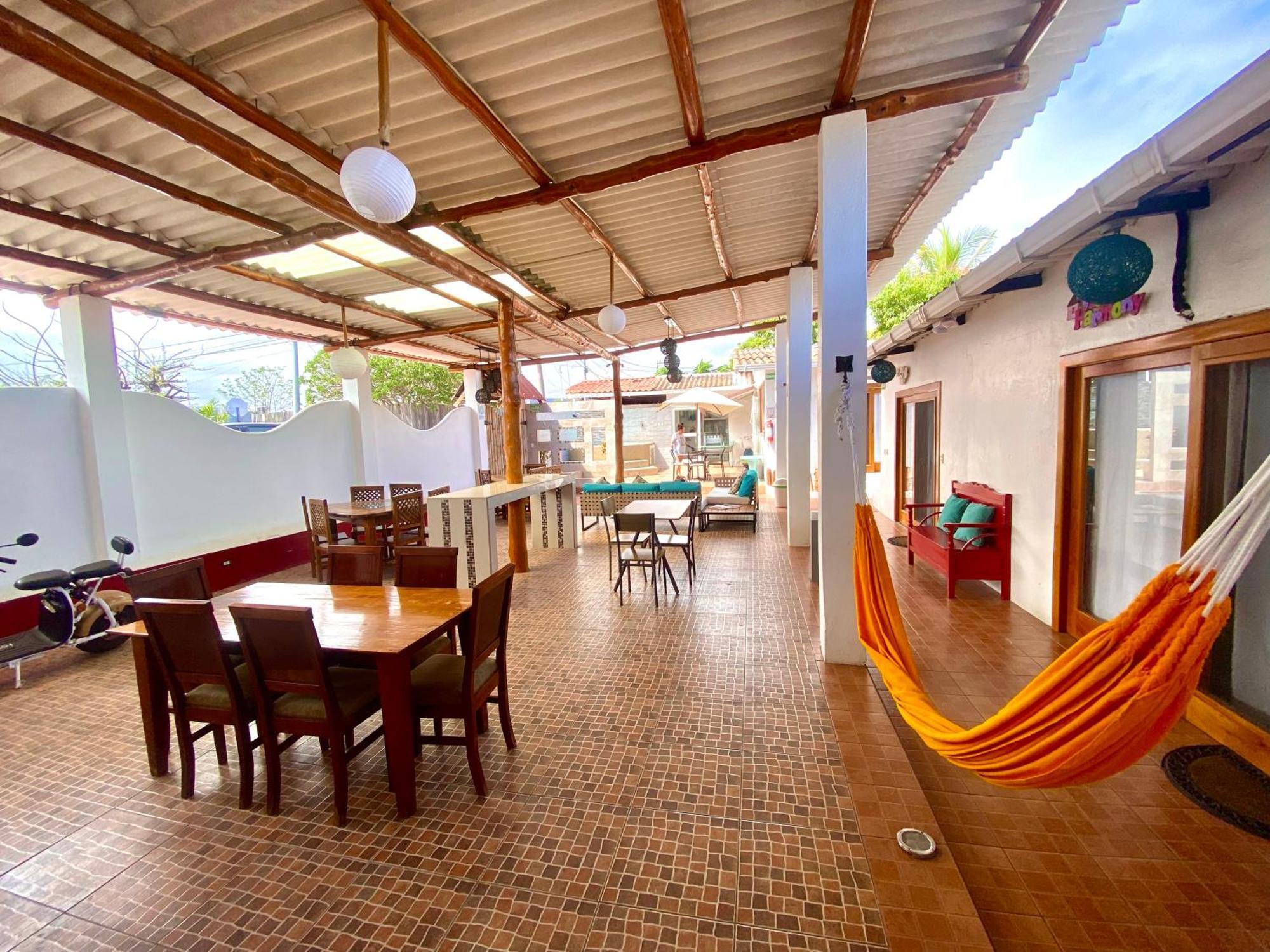 Hotel Zurisadai Puerto Ayora  Exteriér fotografie