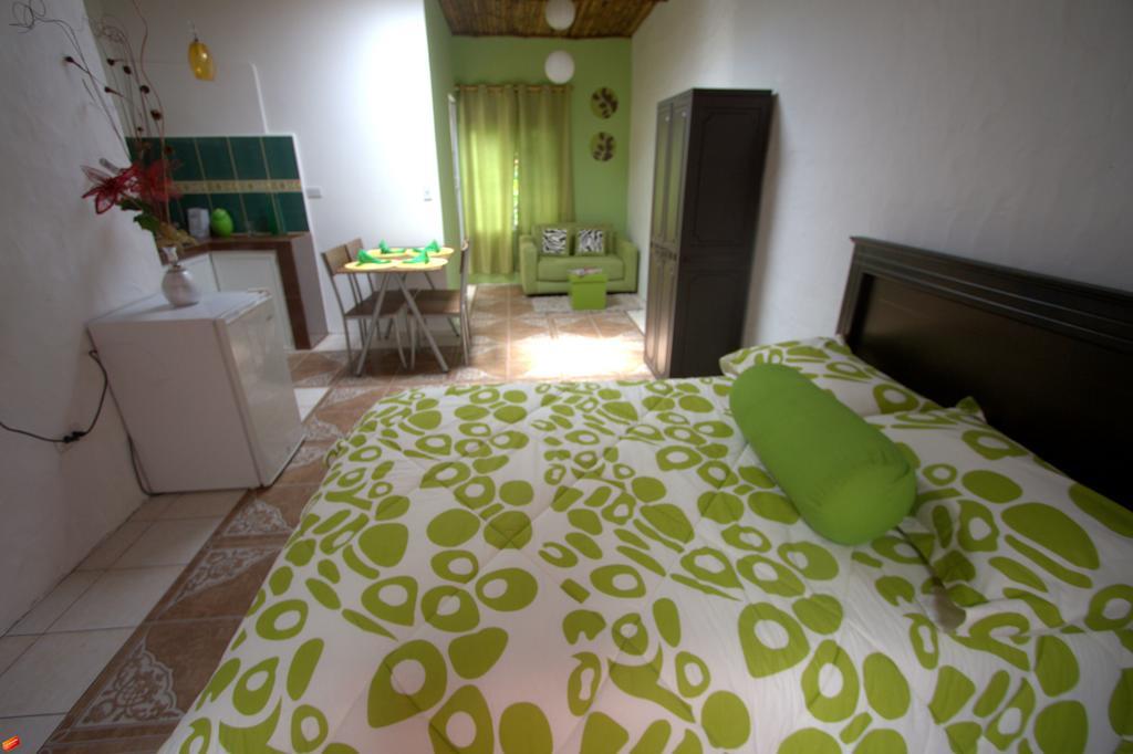 Hotel Zurisadai Puerto Ayora  Exteriér fotografie