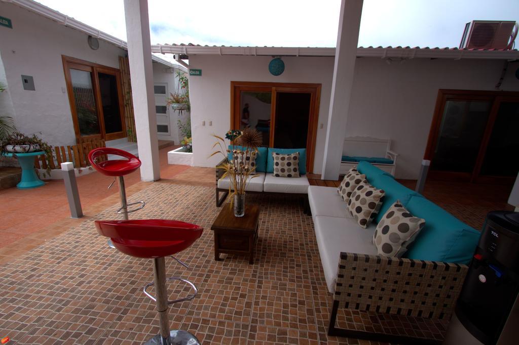 Hotel Zurisadai Puerto Ayora  Exteriér fotografie