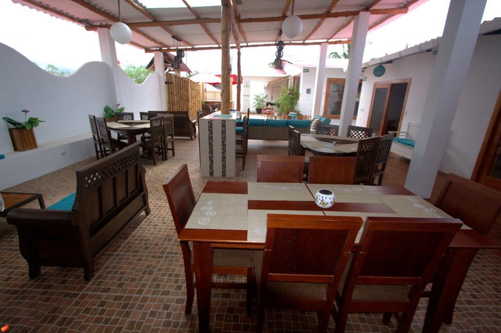 Hotel Zurisadai Puerto Ayora  Exteriér fotografie