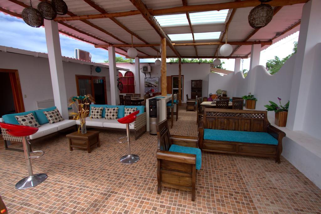 Hotel Zurisadai Puerto Ayora  Exteriér fotografie