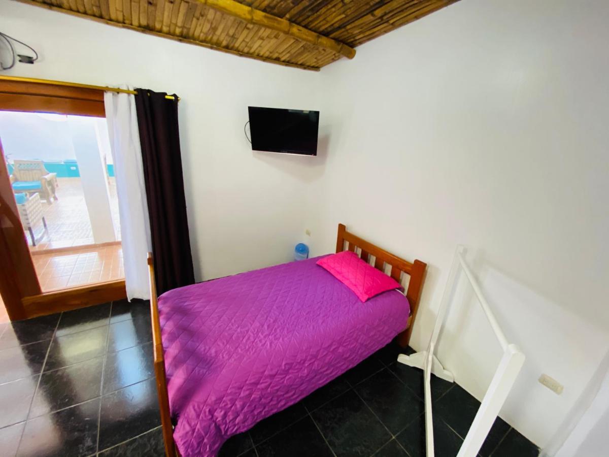 Hotel Zurisadai Puerto Ayora  Exteriér fotografie